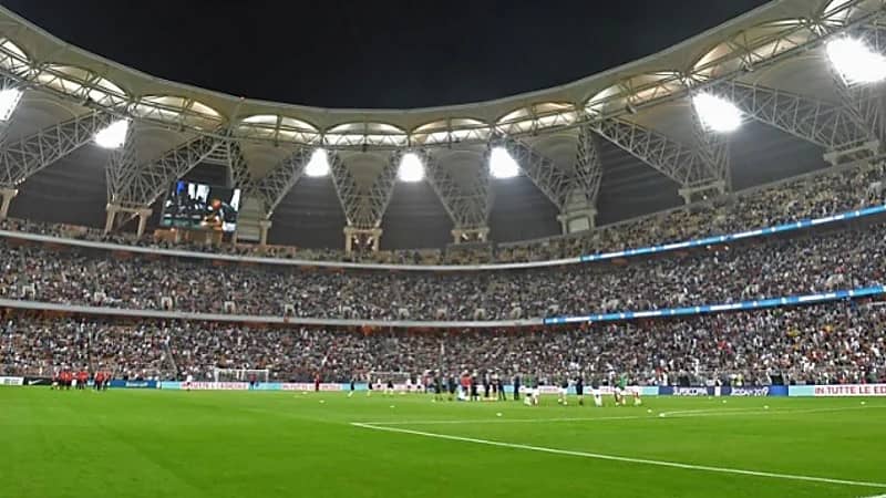 تعليق كامل بمنصة مكاني يسبب جدلاً واسعًا بين الوسط الرياضي