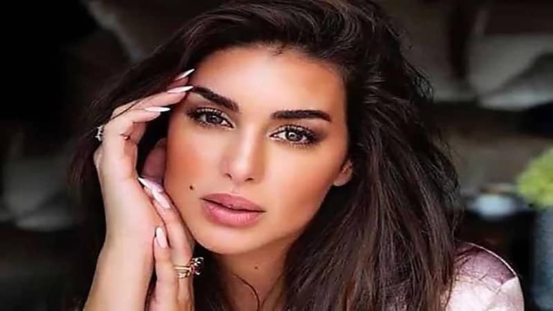 ياسمين صبري لمذيعة مصرية: ممكن مجاوبش على السؤال وتغيروه 