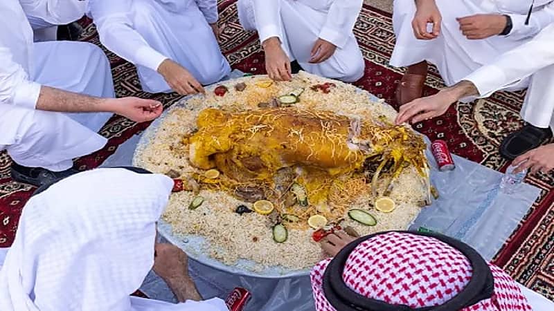 شخص كاد يموت أثناء تناول المفطح