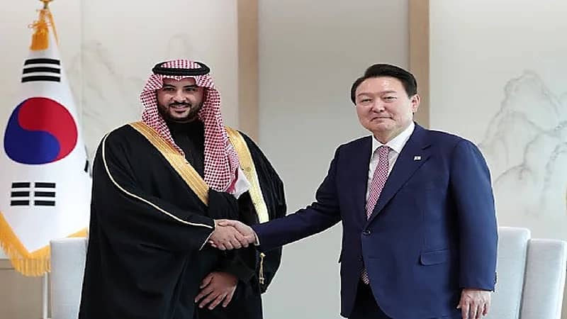 وزير الدفاع يلتقي رئيس جمهورية كوريا