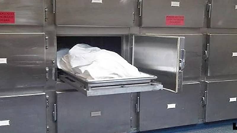 طالب طب يتفاجأ بجثة صديقه في محاضرة للتشريح