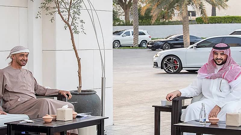 بتوجيهات خادم الحرمين.. نائب وزير الدفاع يلتقي ولي عهد أبوظبي