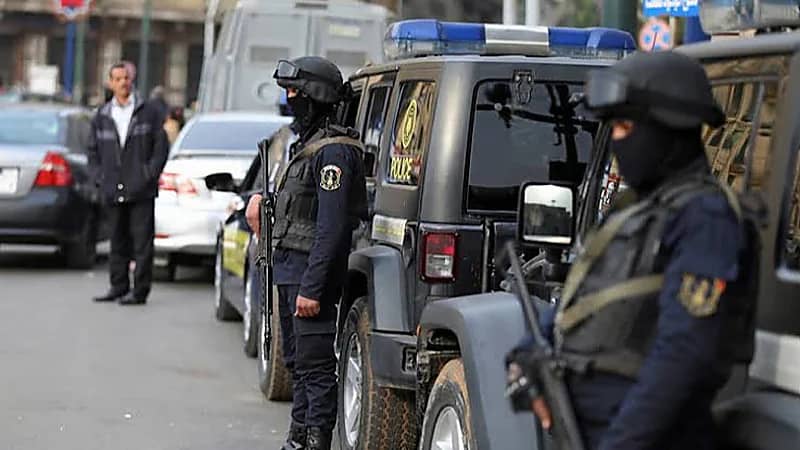 بالفيديو.. صراخ امرأه بعد الحكم عليها لقتل طفلتها بسبب حفل جنس جماعي