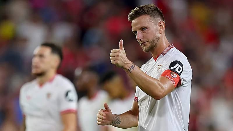 نجم إشبيلية يقترب من صفوف الشباب