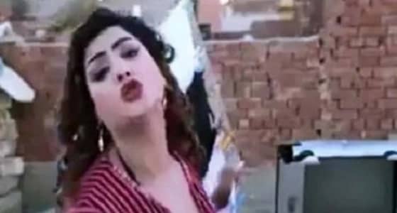 على غرار كليب " عندي ظروف " .. فيديو فاضح جديد يثير غضب المصريين