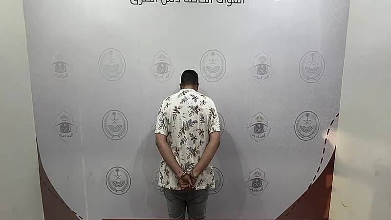 القبض على شخص بحوزته (890) قرصًا بالقصيم