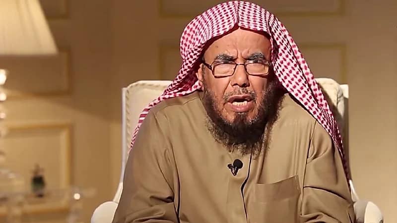 عبدالله المطلق يجاوب "هل يجوز قطع الصلاة للرد على اتصال تكرر كثيرا" (فيديو)