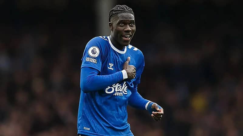 أونانا على رادار أندية الصندوق والهلال يُبدي اهتمامًا