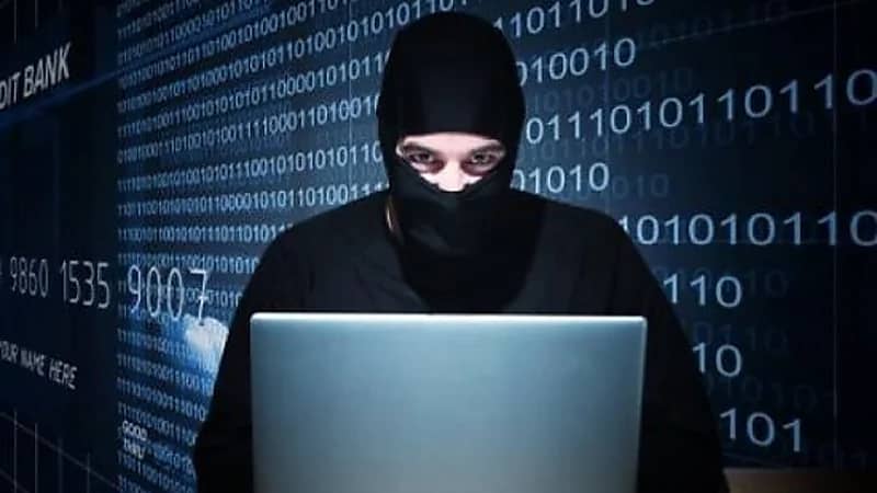 طرق يستخدمها القراصنة لسرقة بيانات الحسابات بـ "فيسبوك"