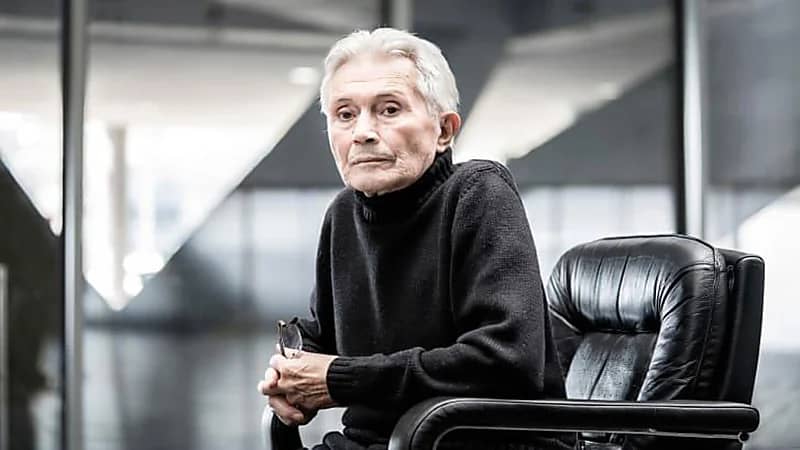 من ميكانيكي إلى أشهر مصمم سيارات.. قصة صعود مارسيلو غانديني