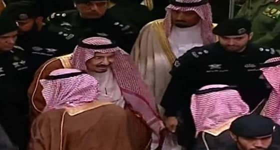 بالفيديو.. خادم الحرمين يرعى المهرجان السنوي لسباق الخيل على كأس المؤسس