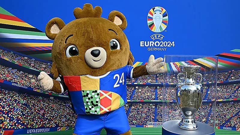 الطقس السيء يُغلق مناطق مشجعي يورو 2024 بألمانيا