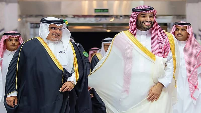 بالفيديو .. ولي العهد يستقبل ولي عهد البحرين ورئيس الوزراء العراقي