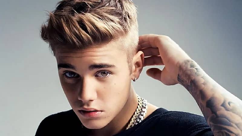 بالفيديو.. وصول النجم العالمي جاستن بيبر إلى جدة