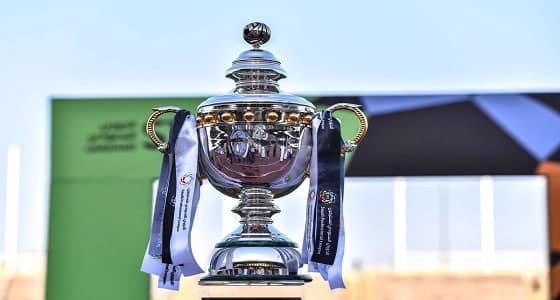 بالصور.. كأس التتويج بالدوري يصل الرياض ومكة