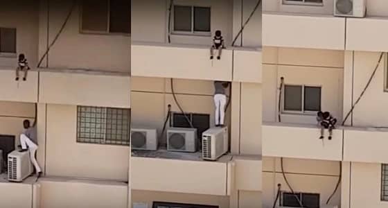 بالفيديو.. أقوال منقذ طفلة الخبر في الواقعة