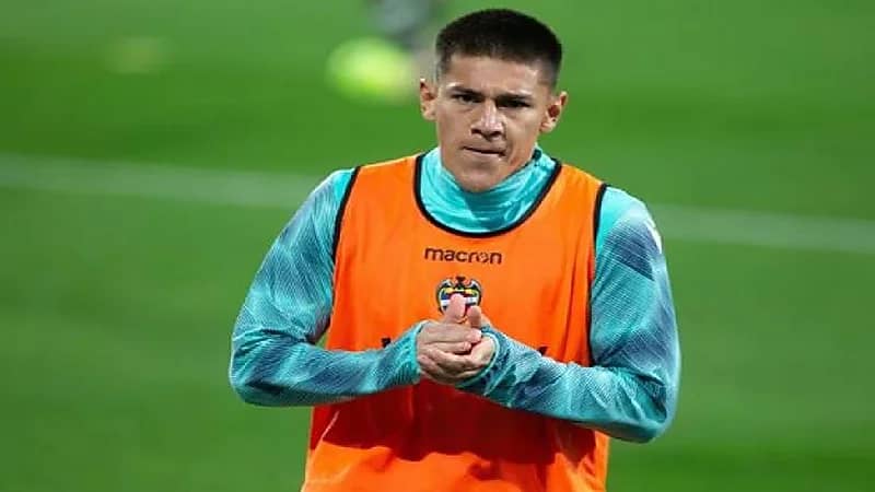 منتخب كوستاريكا يستدعي محترف الوحدة