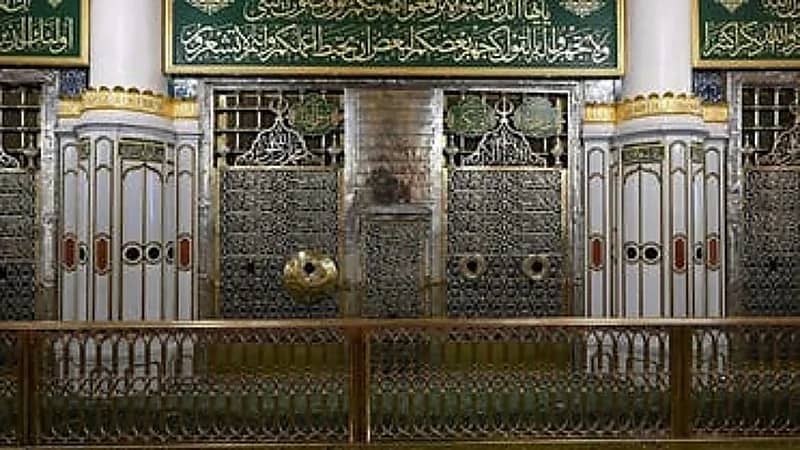 مواصفات الحاجز النحاسي المذهب الجديد المحيط بالحجرة النبوية