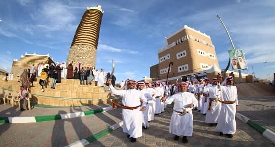 بالصور.. 100 عرض شعبي و 5000 قطعة أثرية بانتظار زوار قرية عسير بالجنادرية
