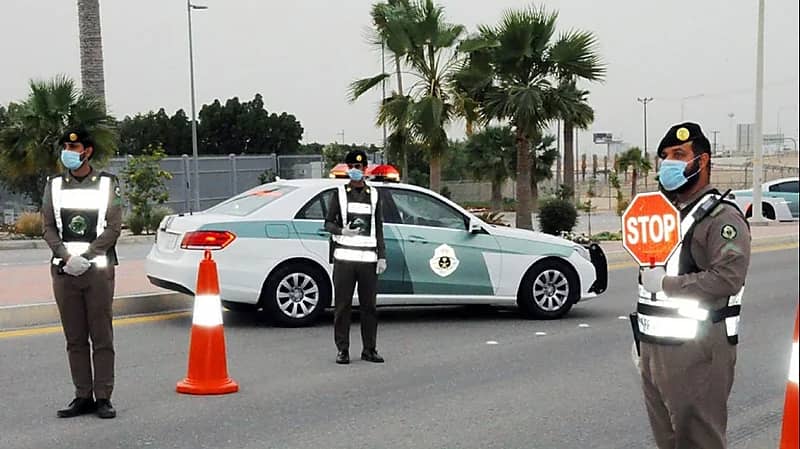 المرور: غرامة تصل إلى 150 ريالاً لعدم إعطاء المشاة أفضلية العبور