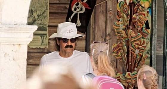 الأسرة القطرية الحاكمة عنوانا للسفه..أبرز مظاهر بذخ " الحمدين "