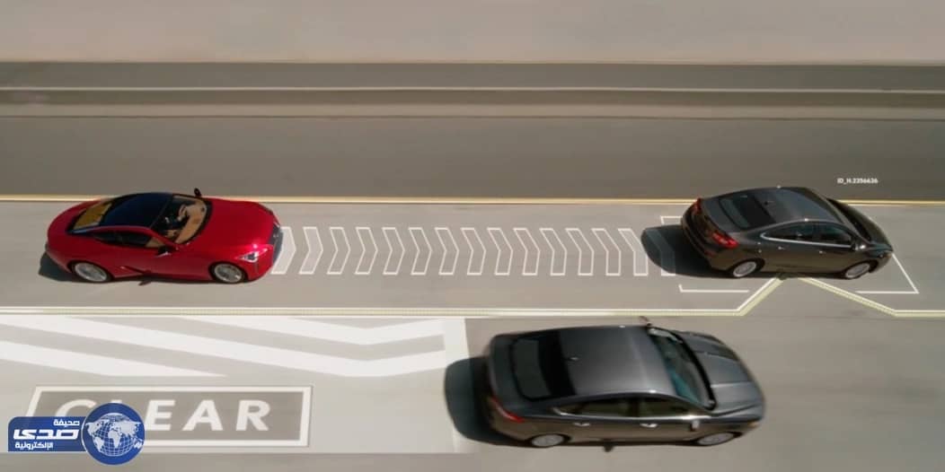 بالفيديو.. لكزس تبتكر نظام جديد يبعد السيارات البطيئة من المسارات السريعة