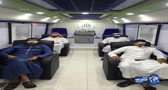 مصرع 23 شخصا فى إنقلاب حافلة فى نهر بكشمير