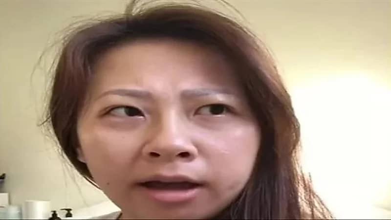 سيدة تستيقظ من نومها تتحدث لغة لا تعرفها غير لغتها الأصلية