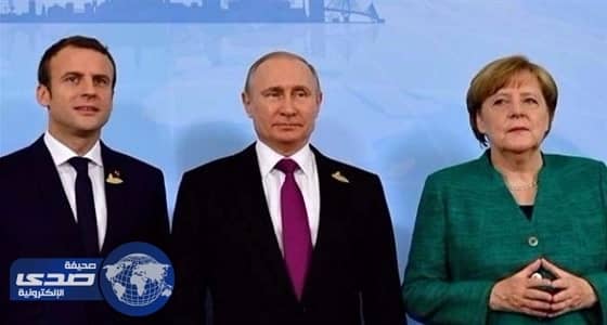 ميركل وماكرون يبديان قلقهما من الوضع الأمني بأوكرانيا