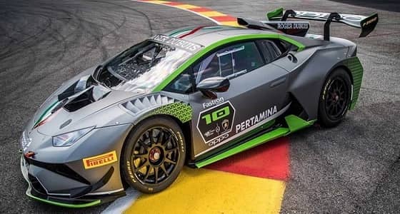 لامبورجيني هوراكان سوبر تروفيو EVO الخاصة تكرم ذكرى 10 سنوات من السباقات