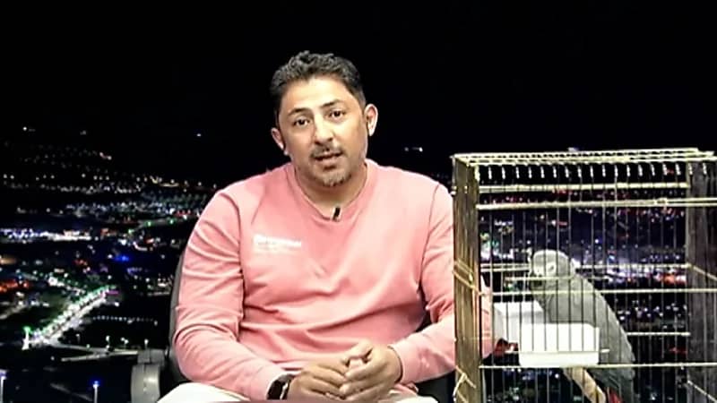 بالفيديو .. مواطن يدرب ببغاء على التحدث بعفوية باللهجة الجنوبية