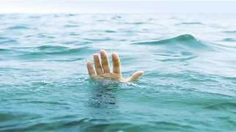 حرس الحدود بجازان ينقذ مواطنًا من الغرق أثناء ممارسة السباحة