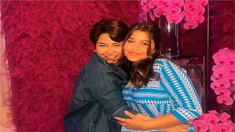 ابنة شيرين عبدالوهاب تكشف حقيقة عينها المتورمة