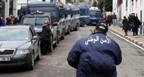 طفل عبر عن حبه لزميلته.. فكسر والدها أنفه