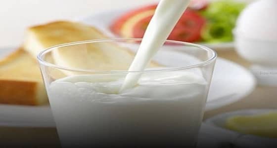 دراسة تنصح بتناول الحليب كامل الدسم لفوائده العديدة