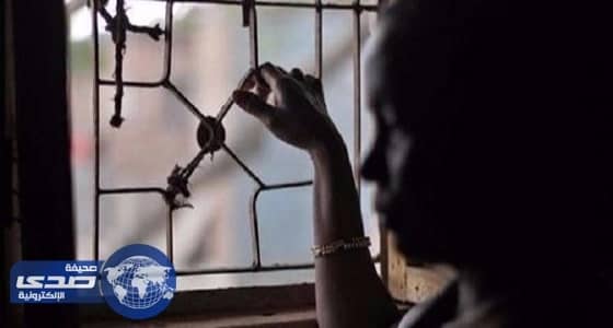 خادمة آسيوية تسرق أموال كفيلها وتٌخفيها ببالوعة