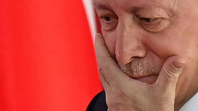 العثور على قنبلة أسفل سيارة تابعة لحرس أردوغان