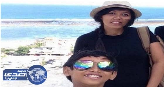 رجل يقطع قدم زوجته أمام طفليها لغيرته عليها