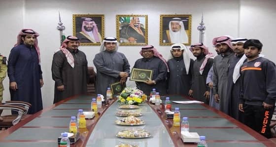 مكافحة المخدرات توقع مذكرة تعاون مع نادي عرعر