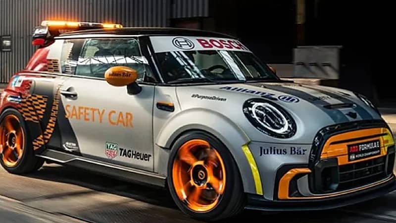 بالصور.. مواصفات سيارة ميني كوبر بيس سيتر الكهربائية