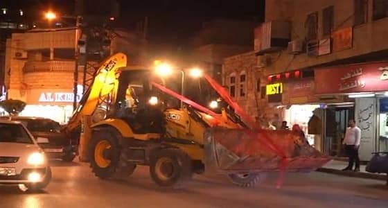بالفيديو.. " الجرافات " تزف عروس بشوارع فلسطين