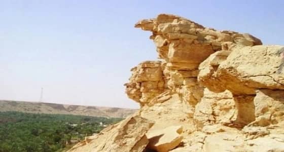 بلدية الأفلاج تهيئ جبل التوباد لتسهيل الصعود إلى غار قيس