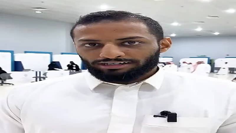 شاب يروي تجربته في الحصول على وظيفة بنصف ساعة فقط..فيديو