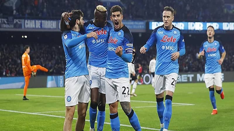 تتويج نابولي بطلاً للدوري الإيطالي 