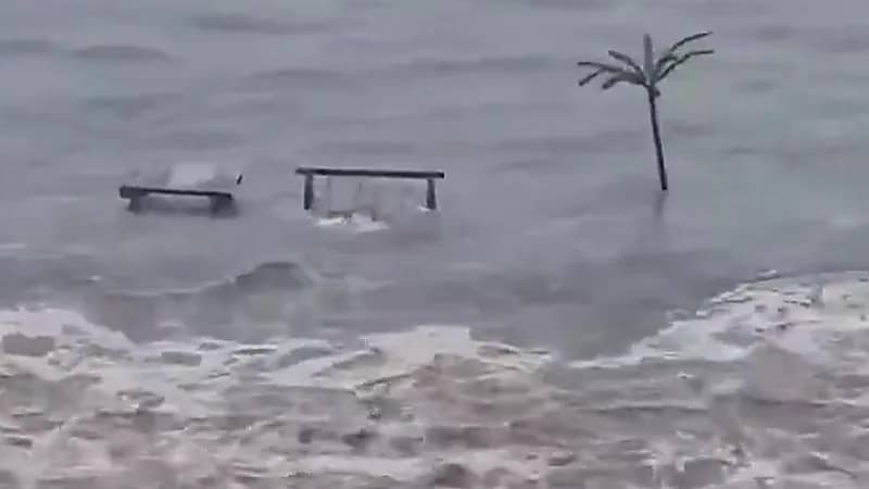 روسيا تعلن تسجيل تسونامي في منطقة كامتشاتكا بعد الزلزال ..فيديو