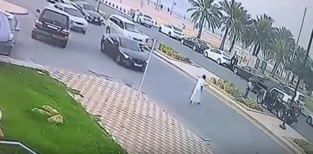 شرطة الشرقية تطيح بشخصين بعد إطلاقهم النار على مواطن بالجبيل الصناعية