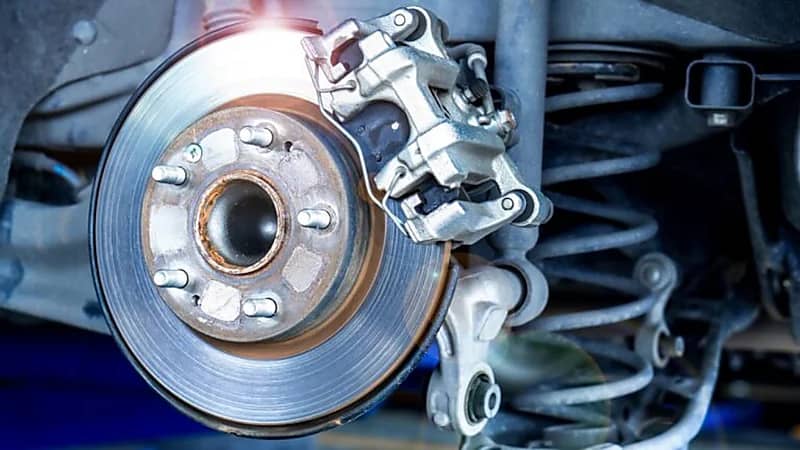 طريقة عمل نظام الفرامل بالسيارة