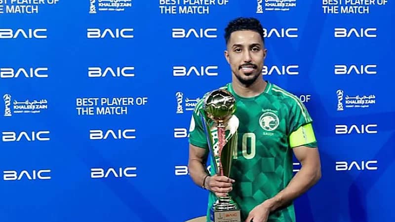 رينارد: سالم الدوسري قائد رائع وأصر على القدوم معنا رغم عدم جاهزيته