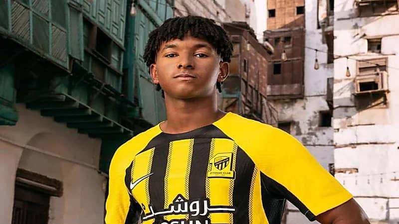 التعاون يقترب من التعاقد مع عبدالإله هوساوي