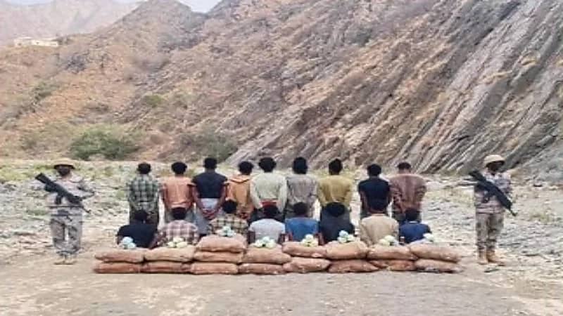 القبض على 26 شخصًا لترويجهم وتهريبهم مواد مخدرة